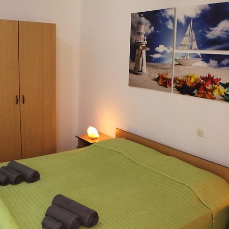 Apartments Barbati Kustići Екстериор снимка