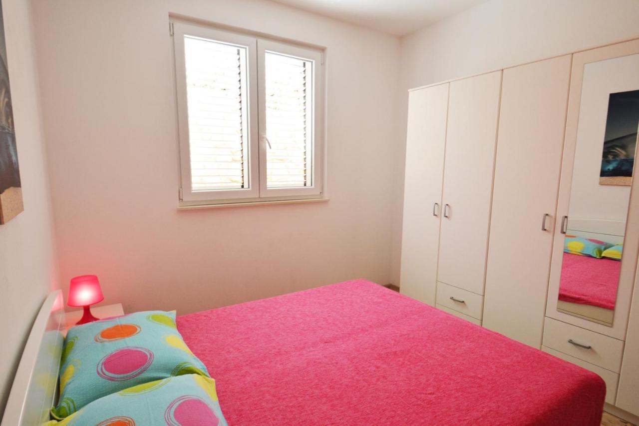 Apartments Barbati Kustići Екстериор снимка