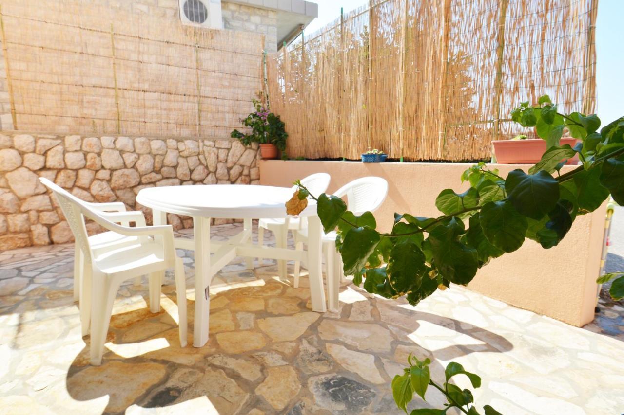Apartments Barbati Kustići Екстериор снимка