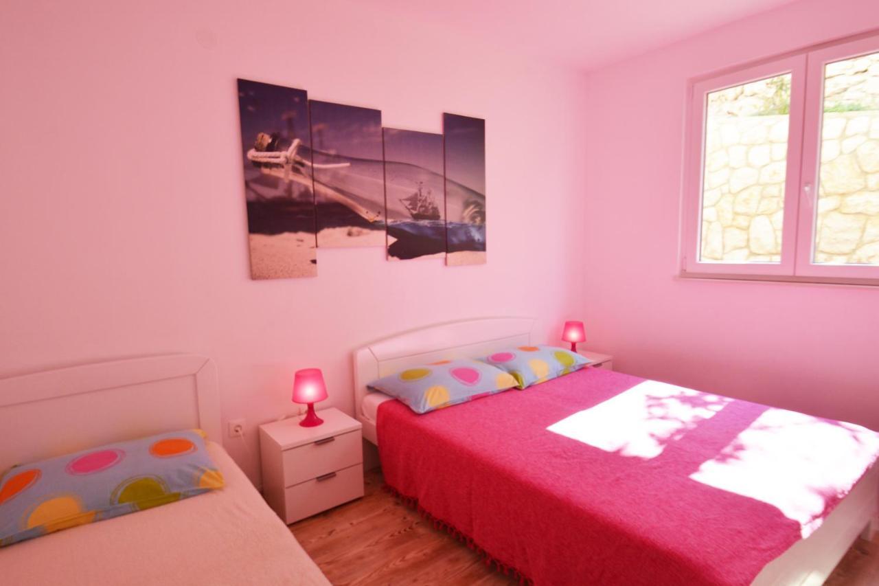 Apartments Barbati Kustići Екстериор снимка