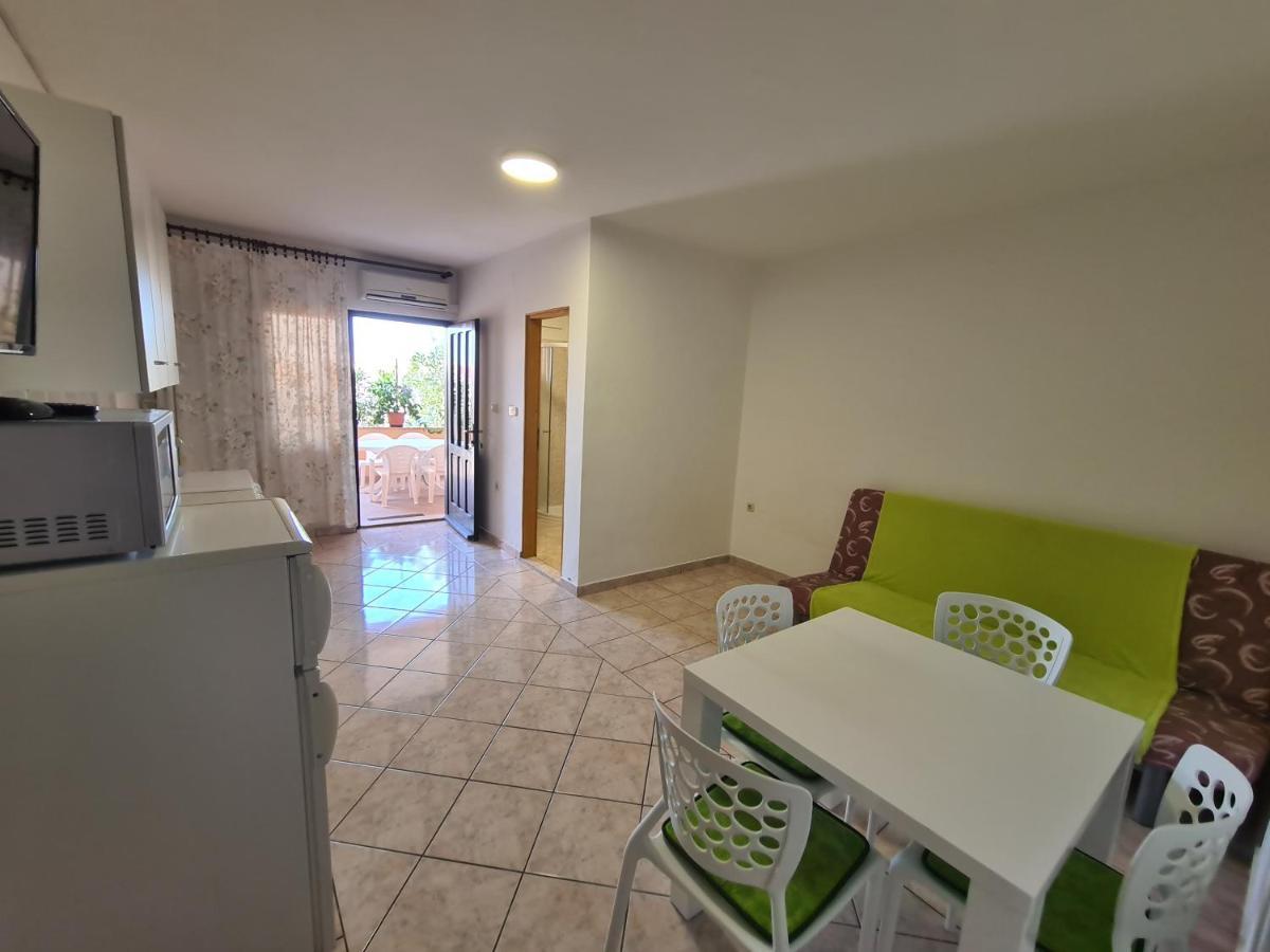Apartments Barbati Kustići Екстериор снимка
