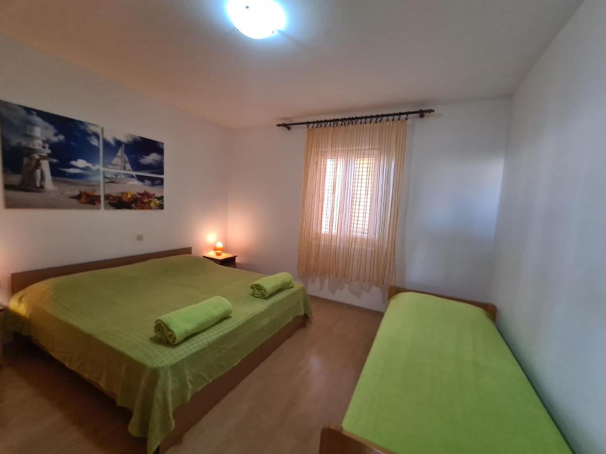 Apartments Barbati Kustići Екстериор снимка