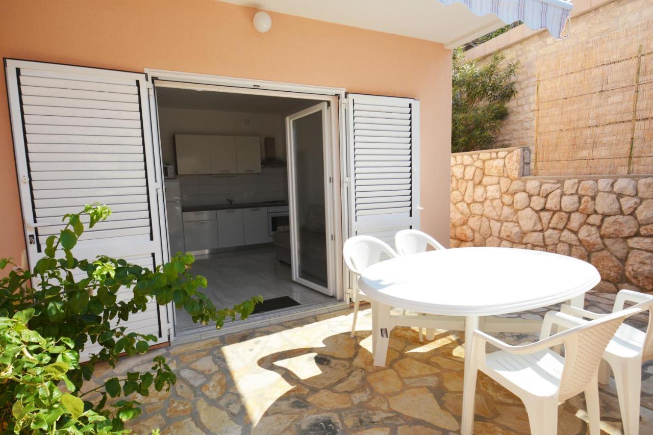 Apartments Barbati Kustići Екстериор снимка