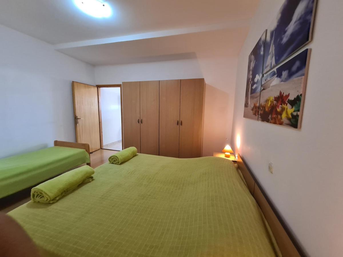 Apartments Barbati Kustići Екстериор снимка