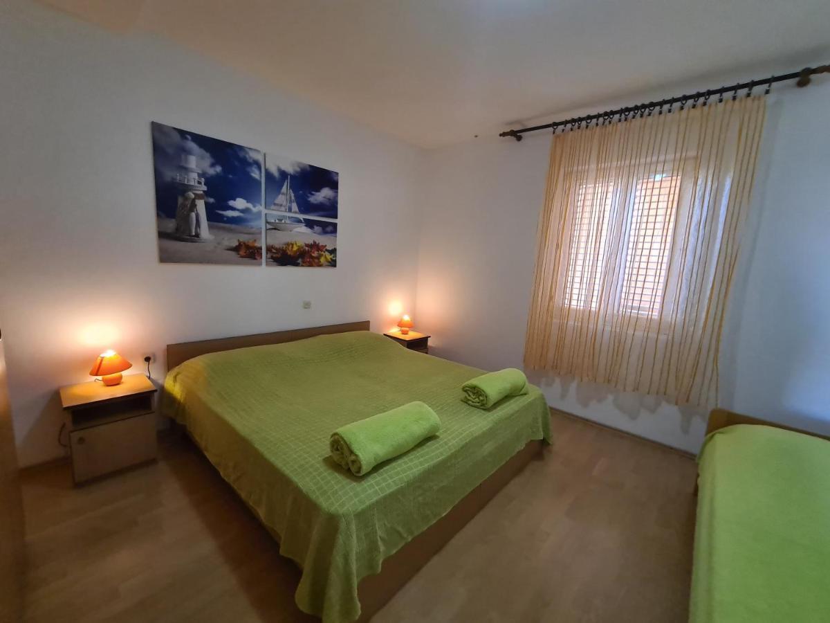 Apartments Barbati Kustići Екстериор снимка