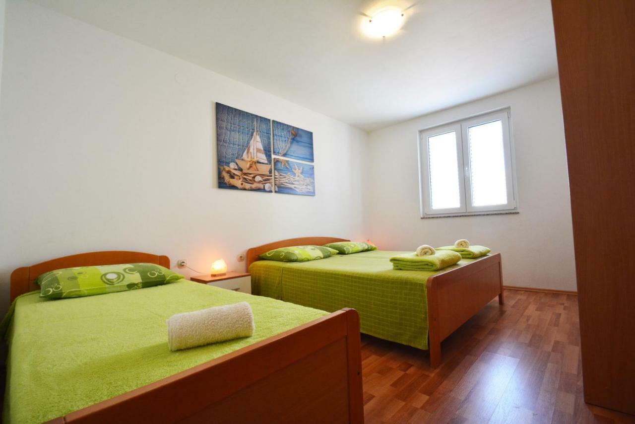 Apartments Barbati Kustići Екстериор снимка