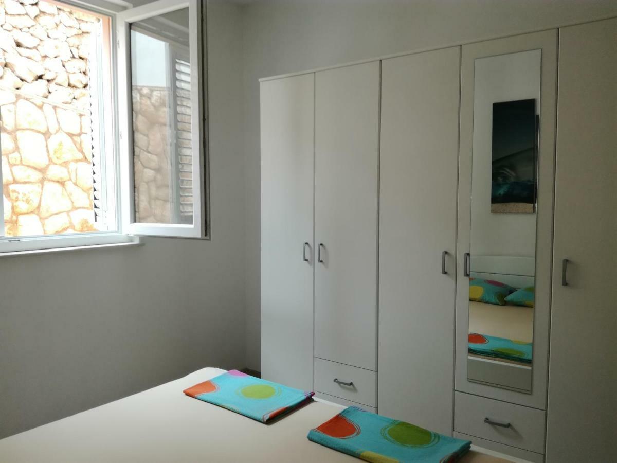 Apartments Barbati Kustići Екстериор снимка