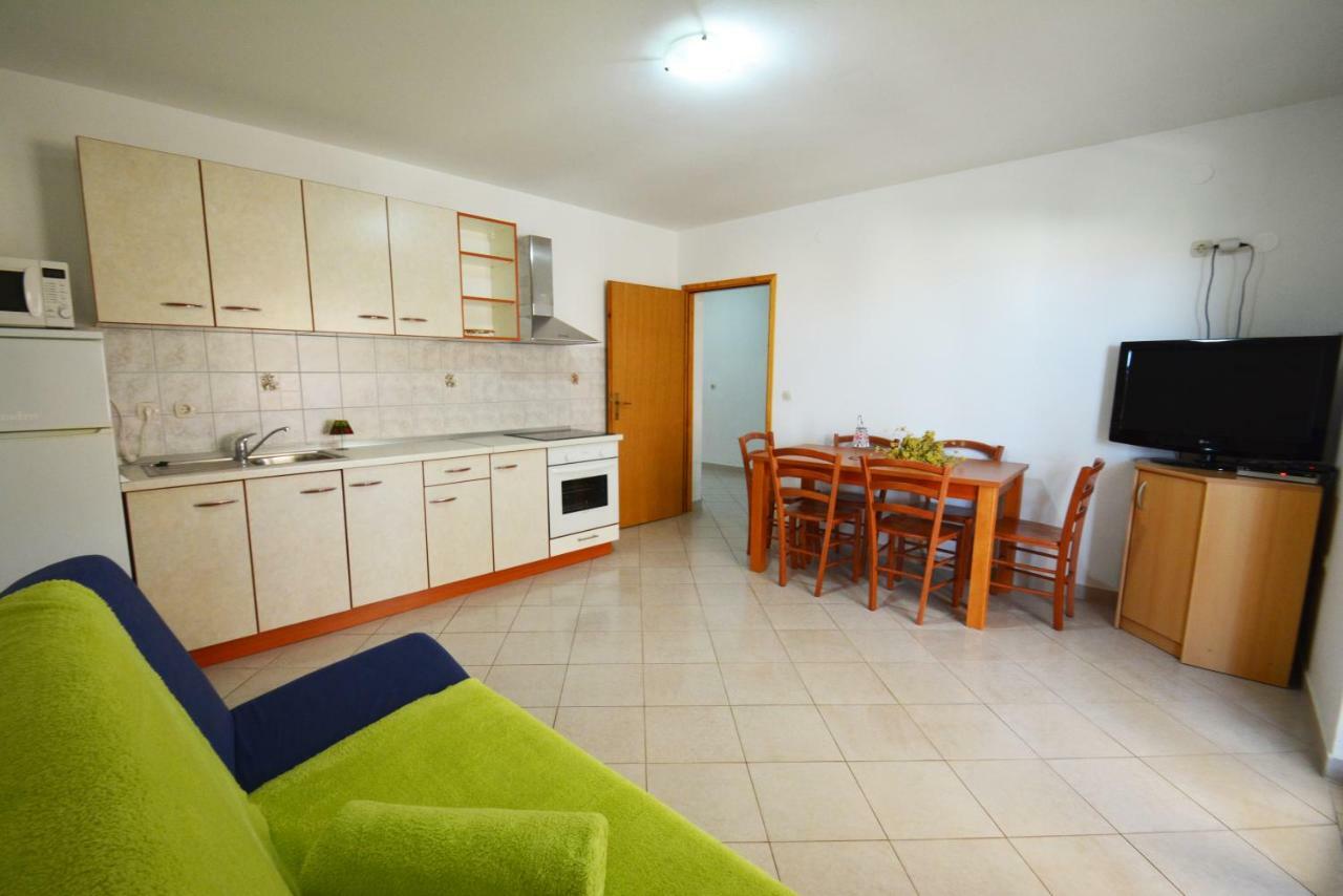 Apartments Barbati Kustići Екстериор снимка