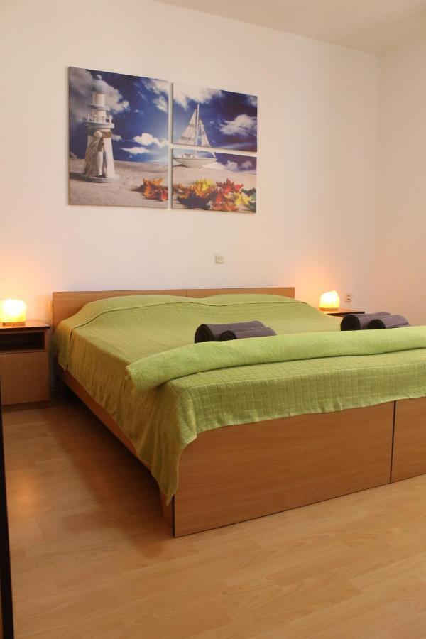 Apartments Barbati Kustići Екстериор снимка